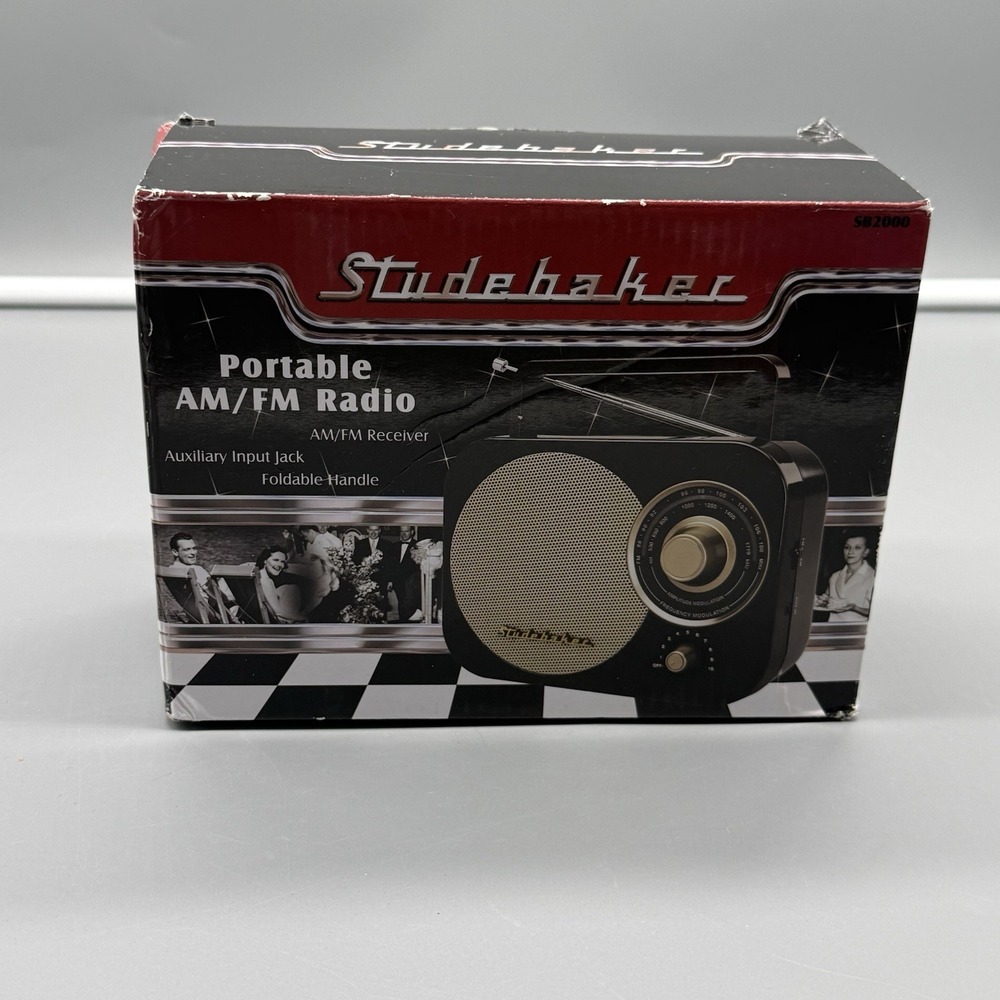 NEW‎ Studebaker SB2000BG Retro Classic Portable AM/FM Radio with Aux Input